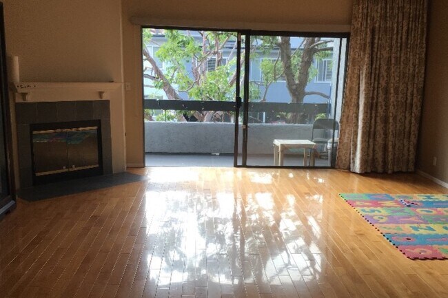 Living Room - 1882 Pandora Ave