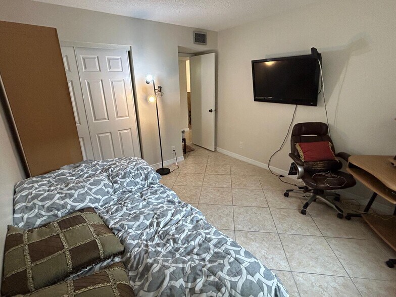 Building Photo - 129 Piedmont C