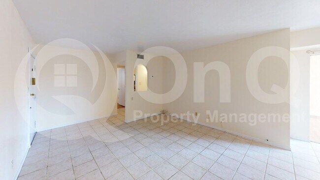 Building Photo - 1600 N Wilmot Rd