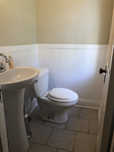 Building Photo - 18124 Lomond Blvd