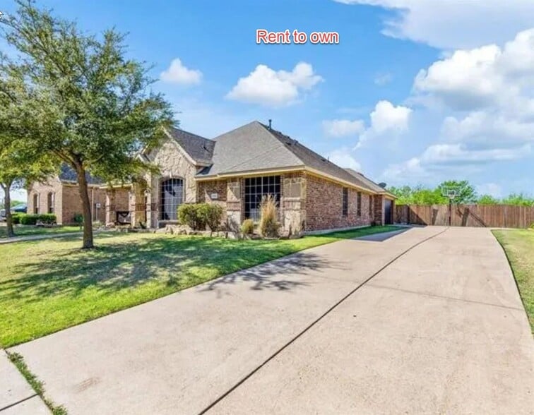 Building Photo - 1052 Lufkin Ln