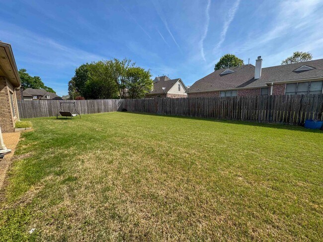 Building Photo - 10521 Red Stone Dr