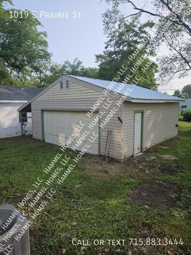 Building Photo - 1019 S Prairie St