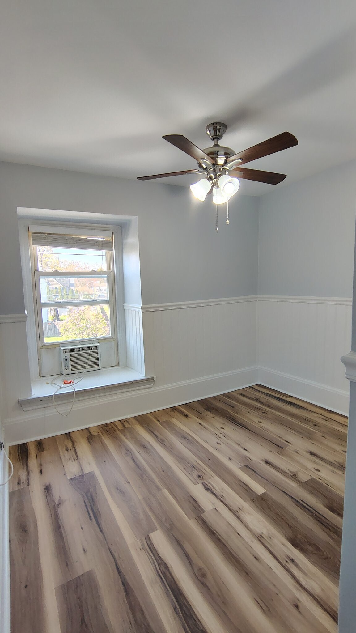 Building Photo - 1000 Main Ave