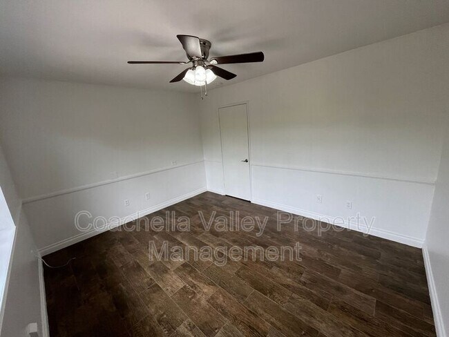 Building Photo - 40588 Clover Ln