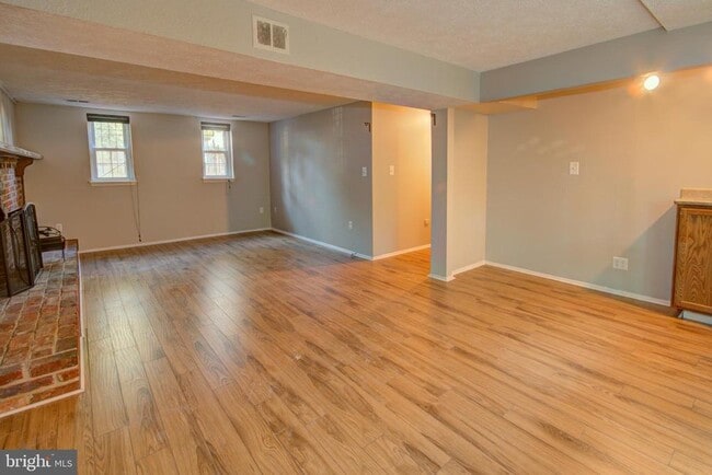 Building Photo - 311 Beech St