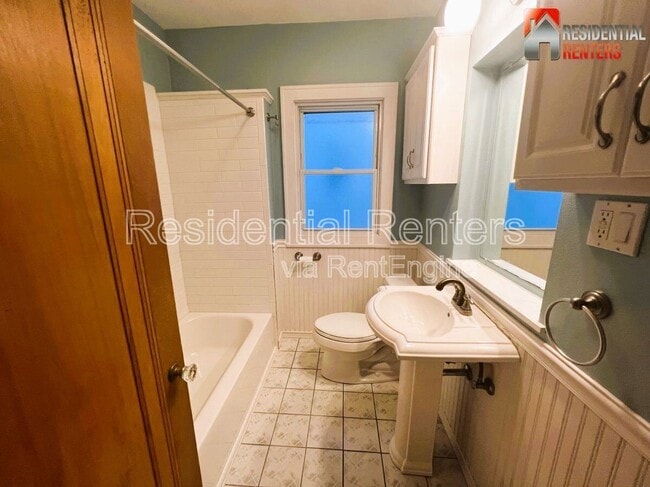 Building Photo - 2372 N 61st St