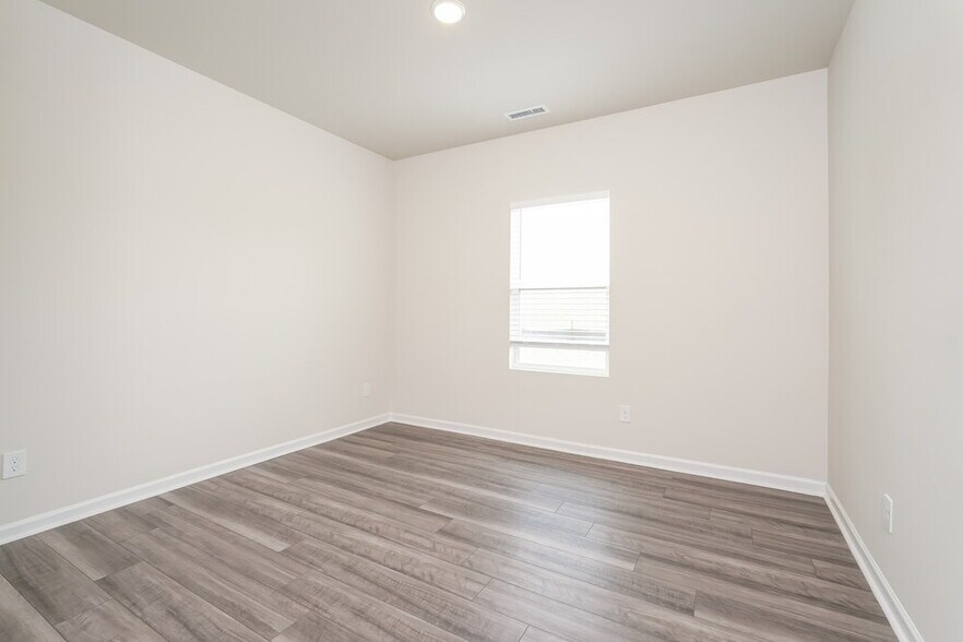 Building Photo - 1036 Cherry Stem Rd