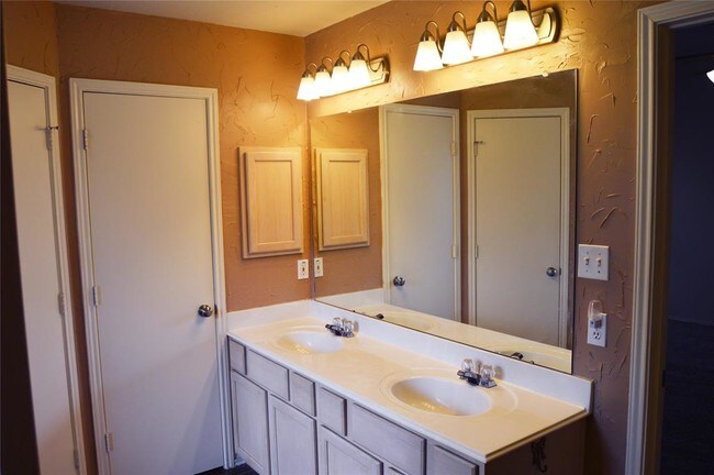 Building Photo - 23035 S Waterlily Dr