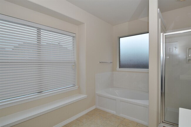 Building Photo - 20179 Royal Orchard Dr