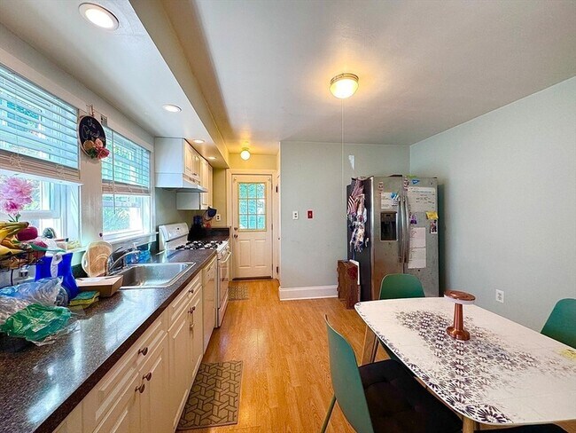 Primary Photo - 42 Flett Rd