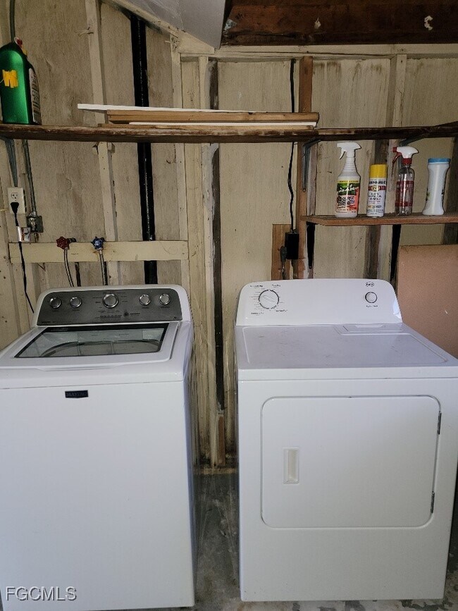 Building Photo - 341 Richland Rd