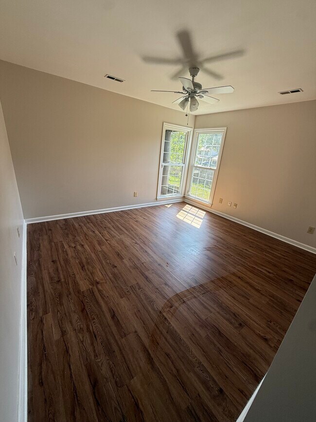 Building Photo - 3216 Timberwolf Ave