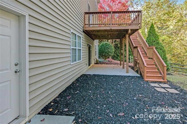 Building Photo - 407 Ranelagh Dr
