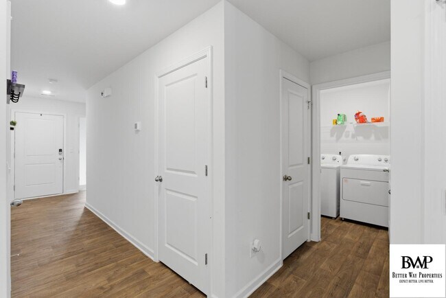 Building Photo - 1054 McKittrick Dr