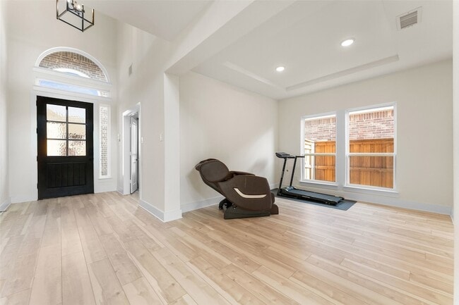 Building Photo - 1360 Chisos Wy