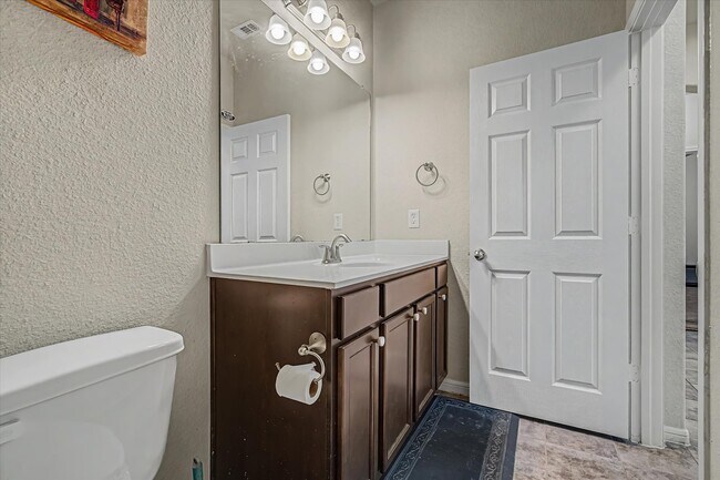 Building Photo - 16534 Twinwalker Drive