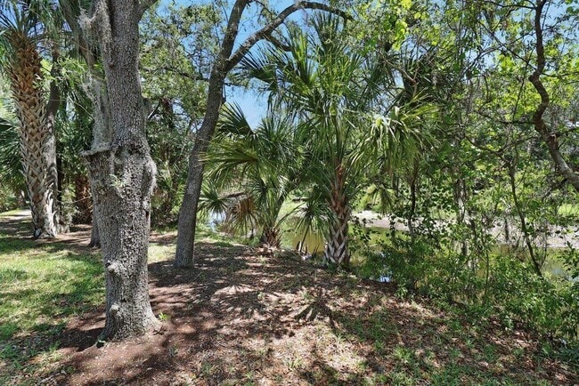 Building Photo - 7127 Waterside Dr