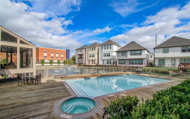 Building Photo - 2023 Gentryside Dr