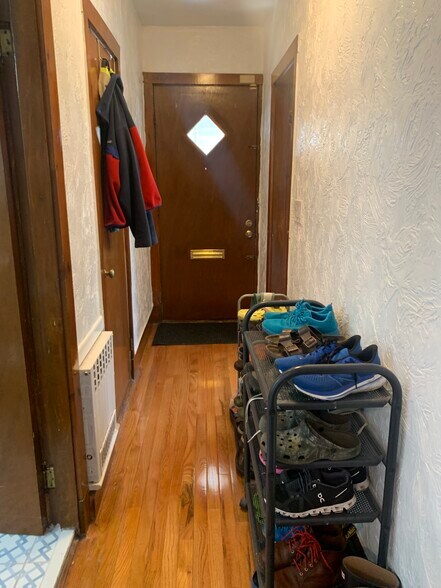 Building Photo - 83 Litchfield St