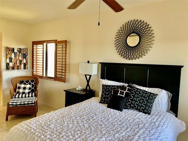 Building Photo - 2105 Lavers Cir