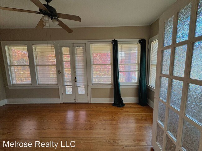 Building Photo - 1 br, 1 bath House - 137 1/2 NW 17th Street