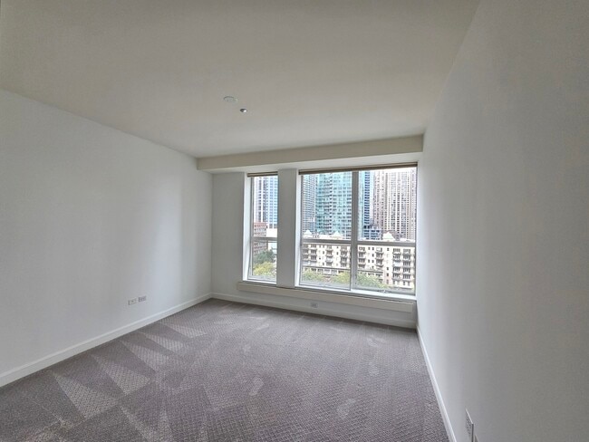 Building Photo - 415 E North Water St