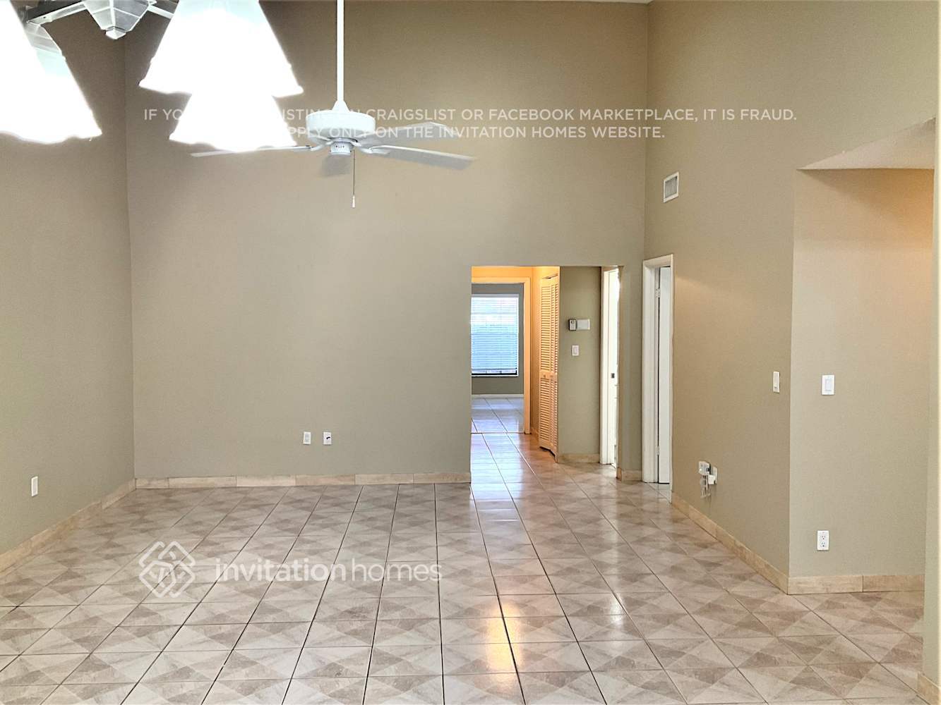 Building Photo - 2703 SW 5th St