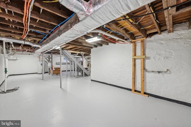 Building Photo - 767 Newtown Rd