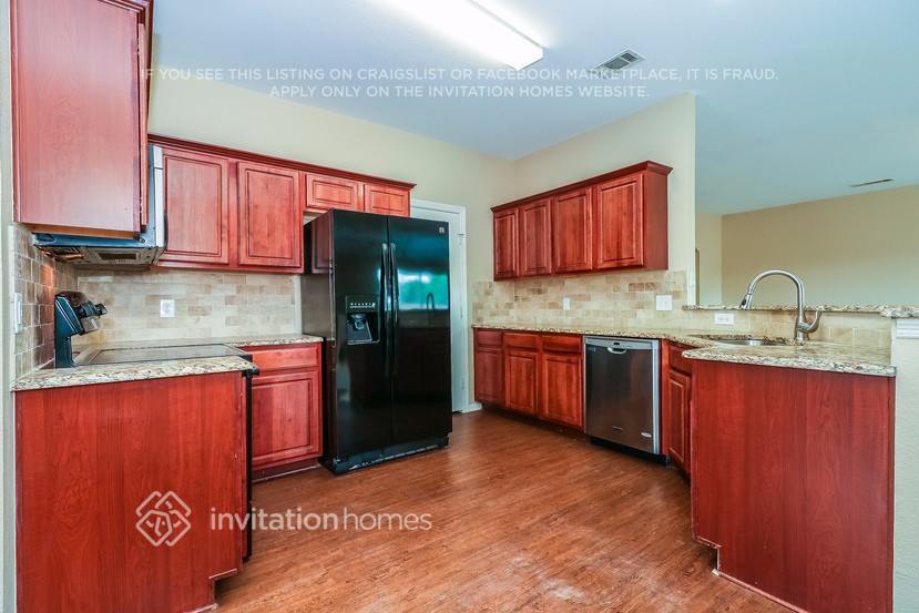 Building Photo - 4808 Bluebird Ln