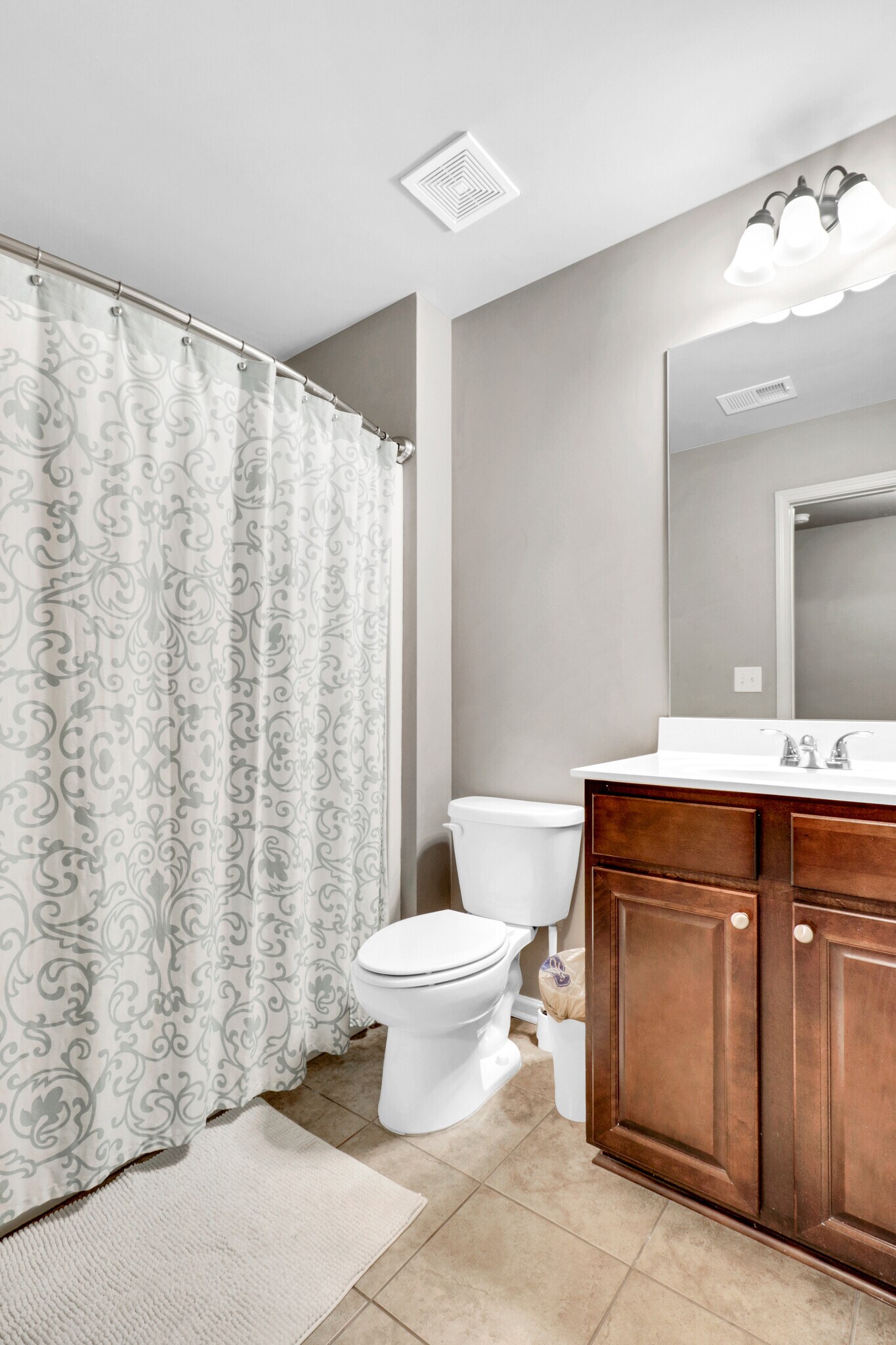 Building Photo - 5084 Whiteoak Ter SE