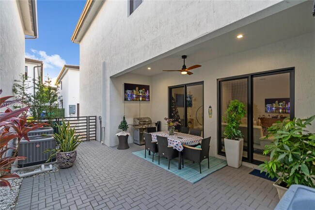 Building Photo - 4363 NW 81st Ave