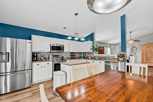 Building Photo - Charming Ranch in Weatherstone