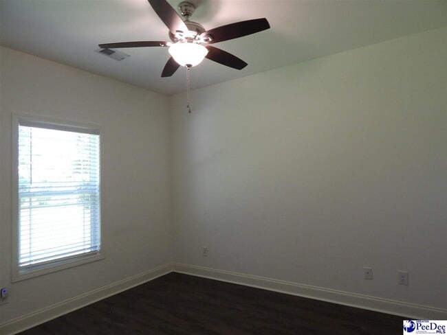 Building Photo - 154 N Lakewood Dr