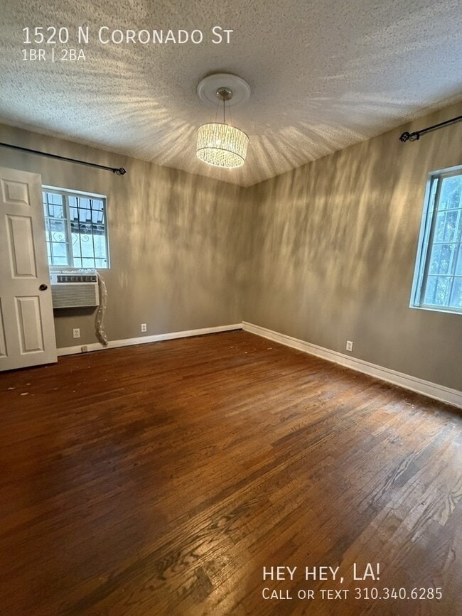 Building Photo - 1520 N Coronado St