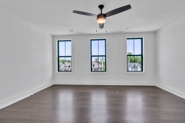 Building Photo - Modern Luxury Living in East Nashville