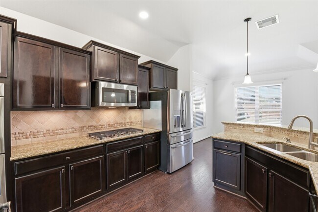 Building Photo - 212 Fallow Buck Ct