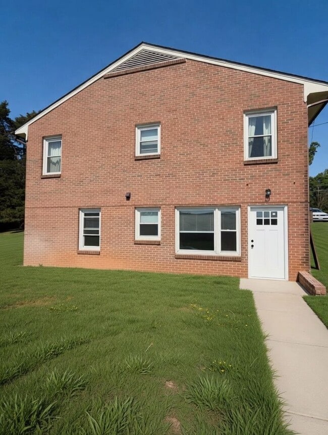 Building Photo - 4801 Boonsboro Rd