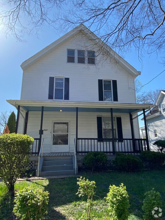 Building Photo - MADISONVILLE - Old world charm 4+ bed 2 ba...
