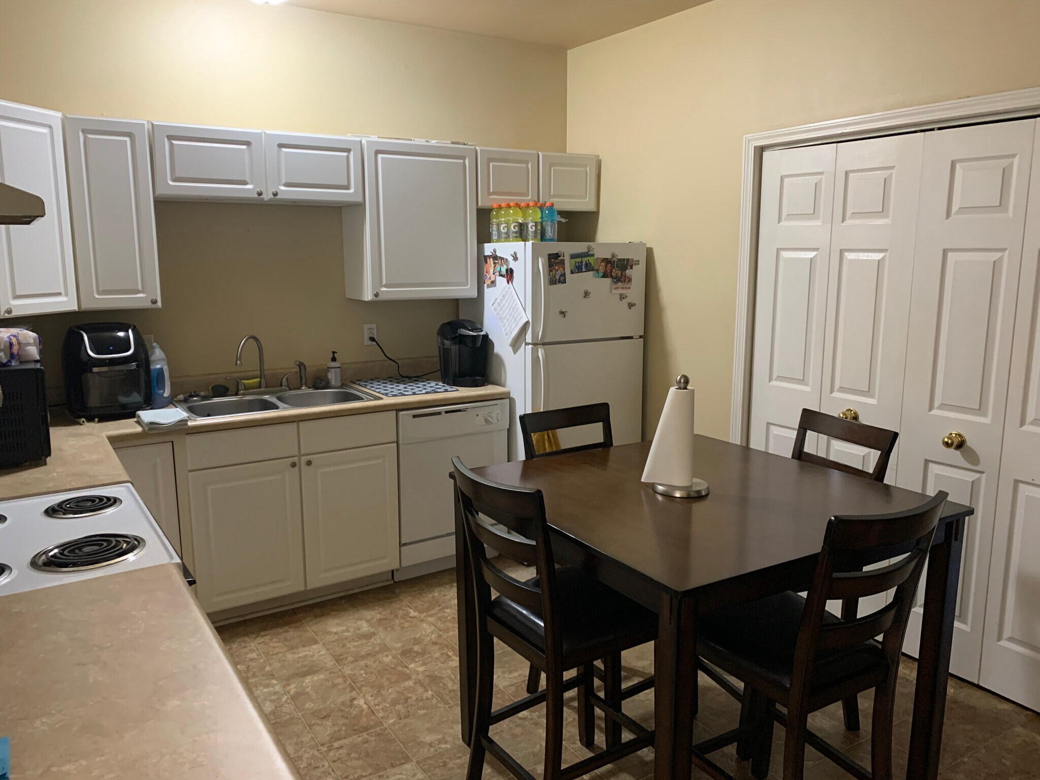 Kitchen - 138 Briarwood Ct