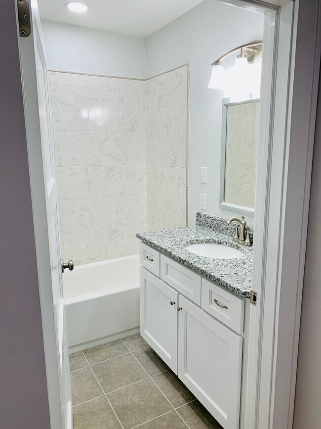 Master Bath - 309 Loop Rd