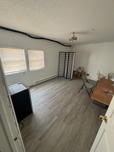 Building Photo - 42 Summit Ave