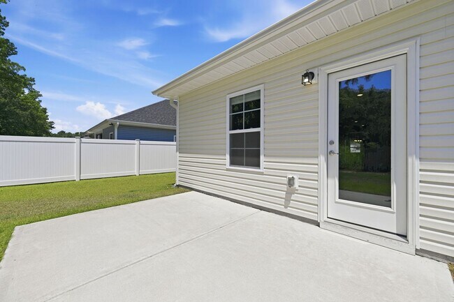 Building Photo - 903 Eakins Ln