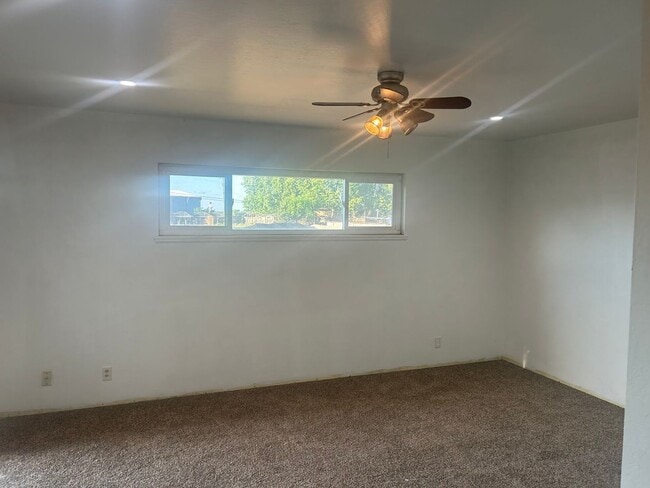 Building Photo - Cozy 2 bed 2 bath home in Escalon