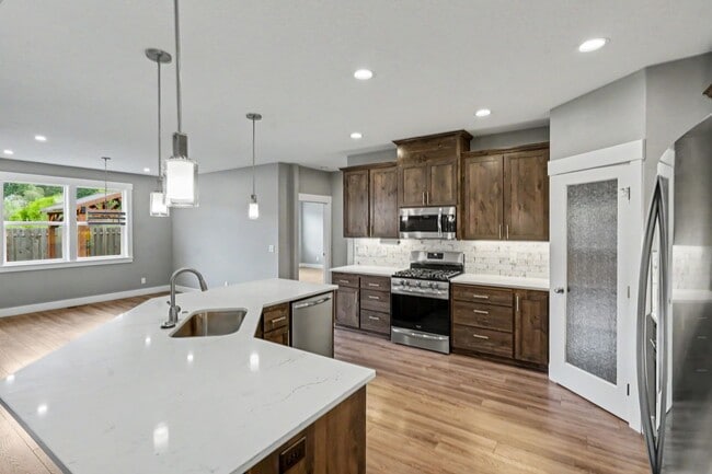 Building Photo - Fabulous 4 bed, 2 bath in Crawford Crossing - Turner, Oregon
