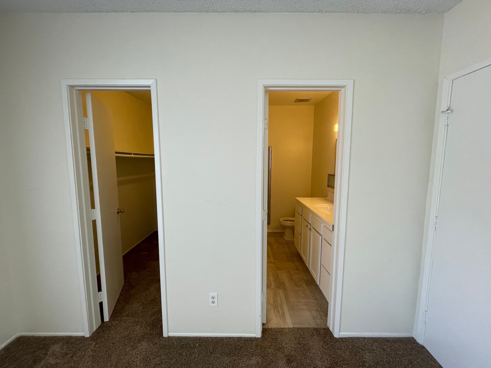 Building Photo - 453 Sancado Ter