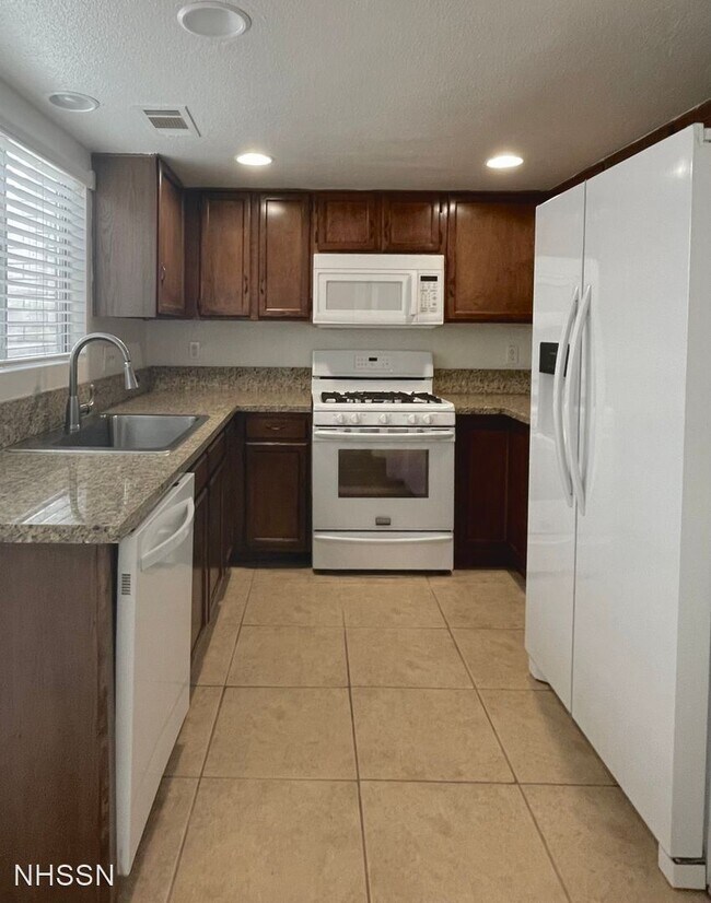 Building Photo - 3 br, 2 bath House - 3033 Saint George Str...