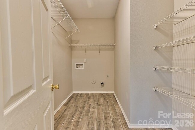Building Photo - 8946 Chalkstone Rd