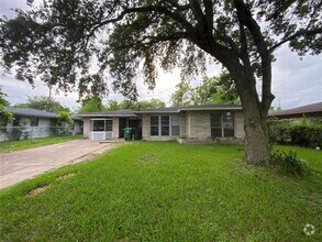 Building Photo - 5767 Flamingo Dr