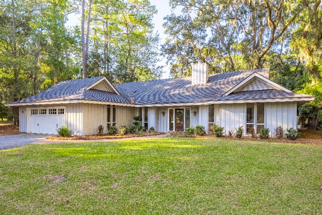 Building Photo - 10 Howley Ln